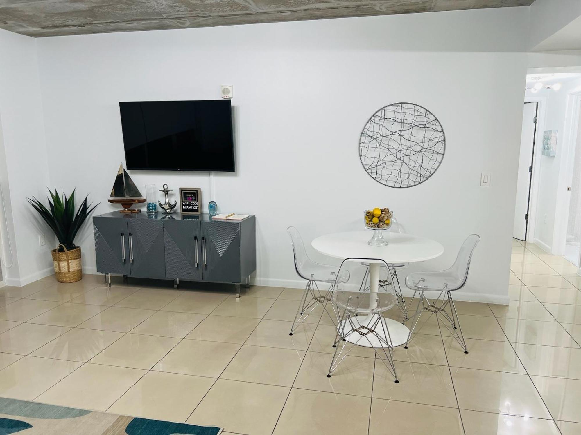 Spacious 2Bd 2Bth At Midblock Miami Zewnętrze zdjęcie
